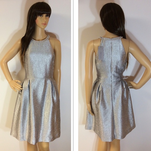 JLO Dresses & Skirts - 🎉HP🎉JENNIFER LOPEZ WINTER PALACE DRESS